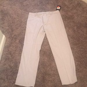 Nike flex men’s pants. Size 34x30. New with tags